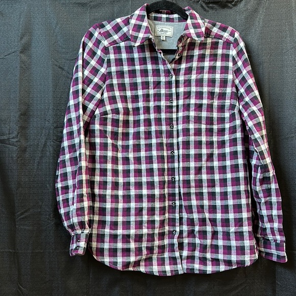 🔅‼️G.H. Bass & Co. Purple Black Plaid button up size Medium - Picture 1 of 3
